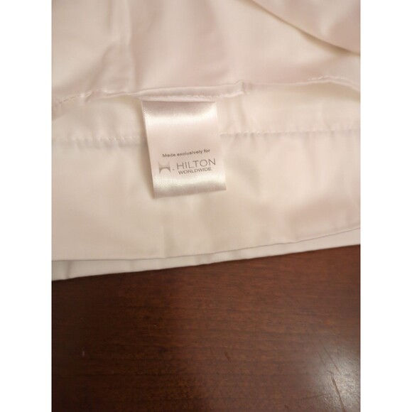Hilton Hotel Pillowcase Sham White Sateen With Gray Stripe King Set 2 - Picture 12 of 15